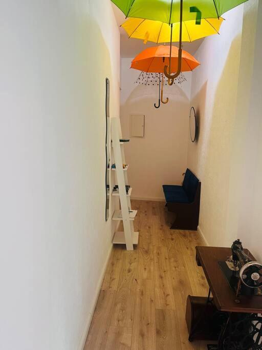 Kuenstlerisches Apartment Karlsruhe Exterior foto